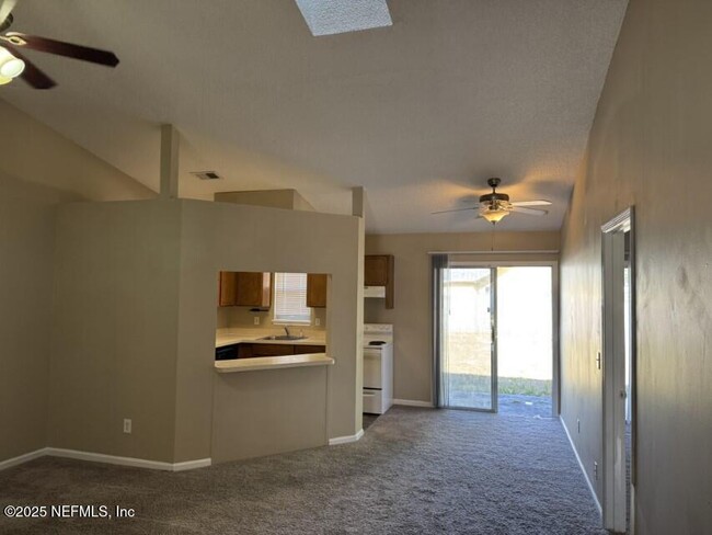Building Photo - 2654 Hidden Village Dr