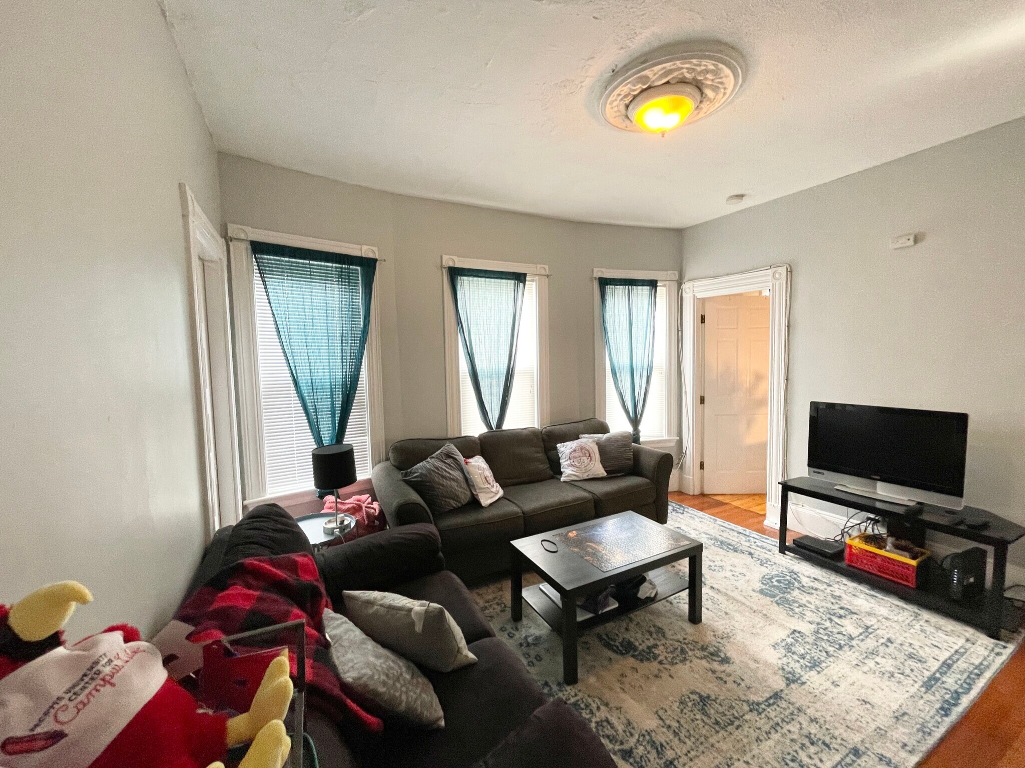 Building Photo - 140 Calumet St