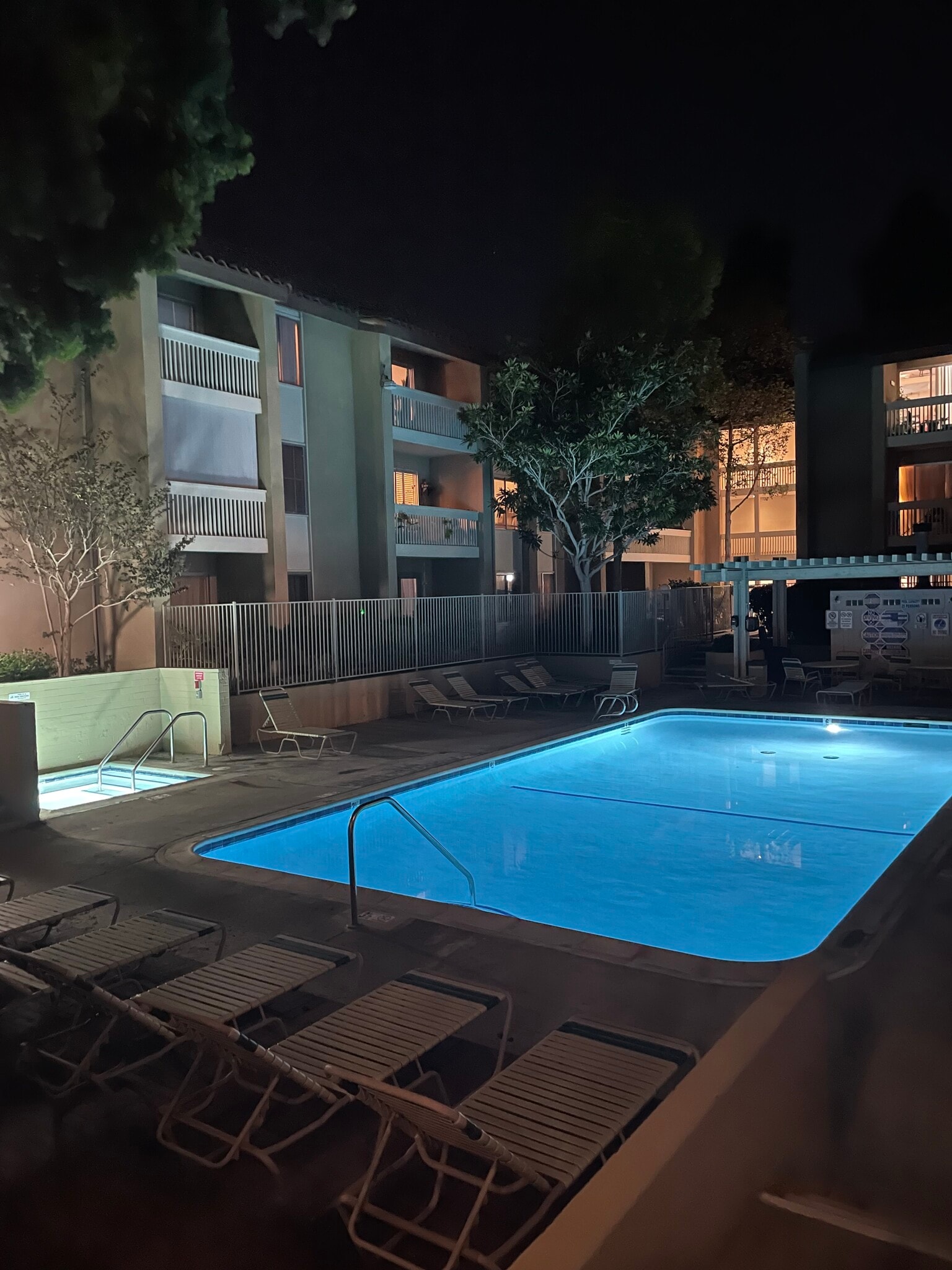 pool/hot tub at night - 4600 Lamont St