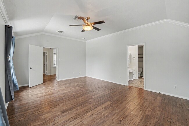 Building Photo - 25338 Barmby Dr