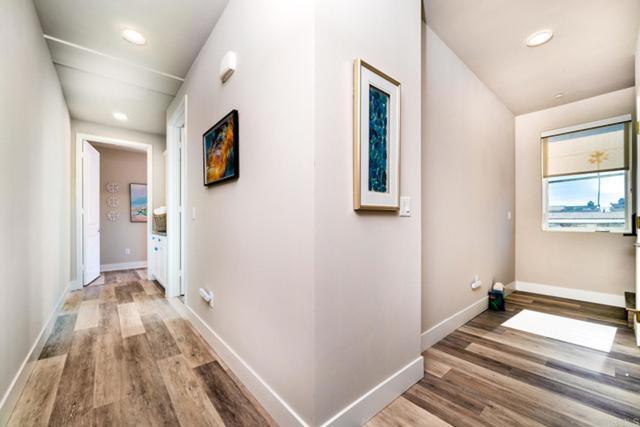 Building Photo - 150 S Myers St