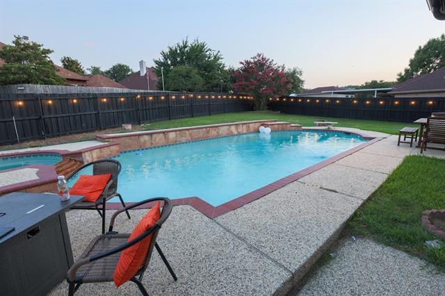 Building Photo - 994 Regency Dr