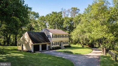 Building Photo - 14815 Hanover Pike