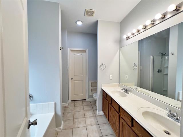 Building Photo - 5213 Birchwood Dr
