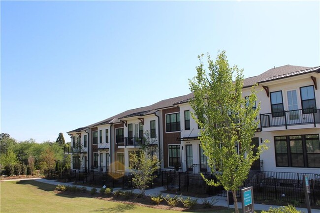 Building Photo - 124 Downing Dr