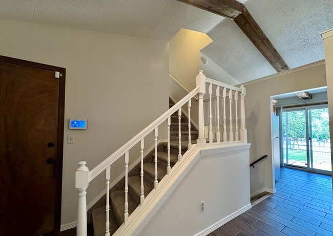 Building Photo - Welcome to your new home in the heart of T...