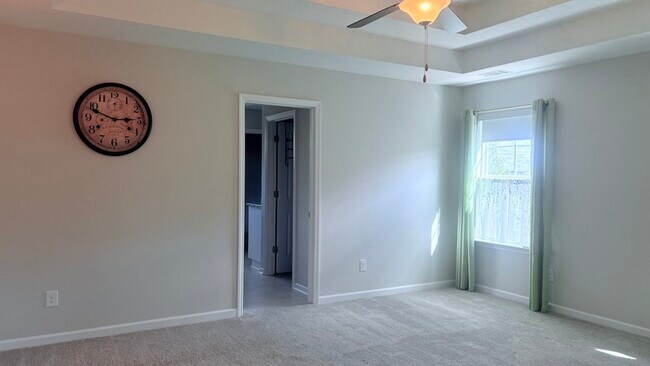 Building Photo - 226 Sutton Ct