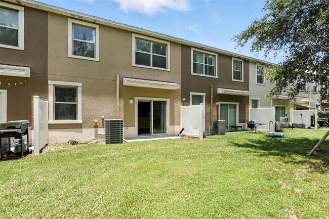 Building Photo - 10608 Savannah Plantation Ct