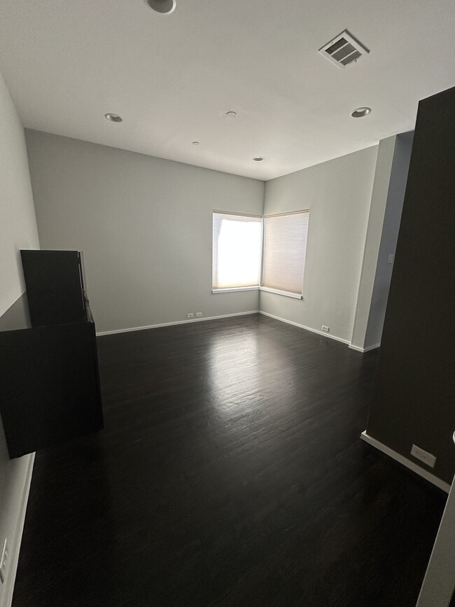 DINING ROOM - 5205 Capitol Ave