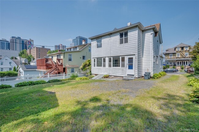 Building Photo - 56 Lafayette St