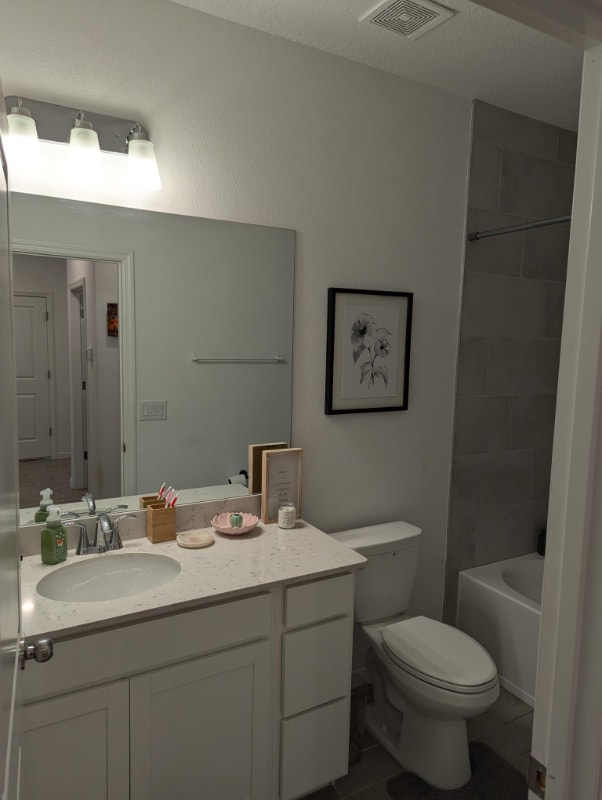 Building Photo - 3459 NE 38th Ln