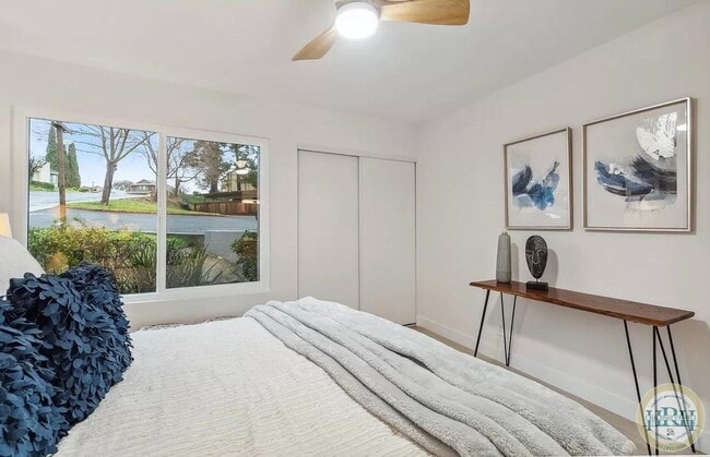 Building Photo - Fully Updated 2 BR | 1 BA Condo in Vallejo