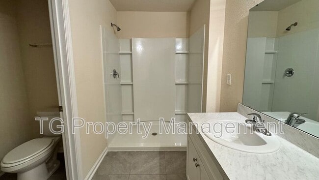 Building Photo - 124 Pasadena Dr