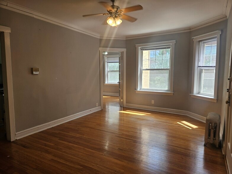 Building Photo - 4406 N Rockwell St