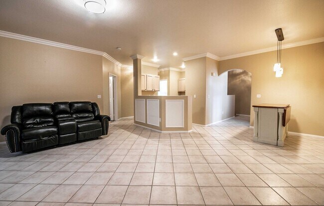 Building Photo - Cute 2 Bedroom Condo with 2 Car Garage located in a Guard Gated Community in Green Valley!