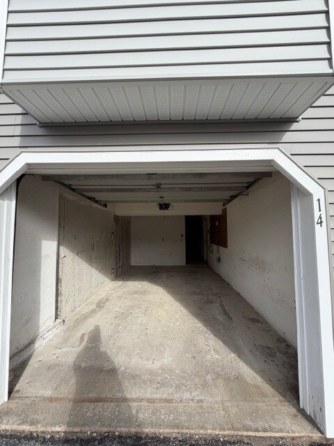 Building Photo - 74 Tennis Plaza Rd