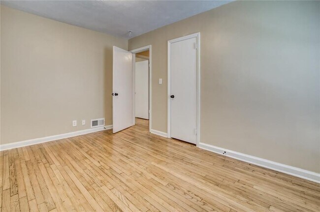 Building Photo - 2987 Belvedere Ln