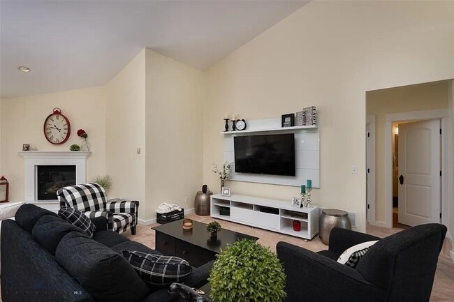 Building Photo - 2418 Lasso Ave