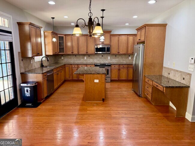 Building Photo - 301 Conway Ct