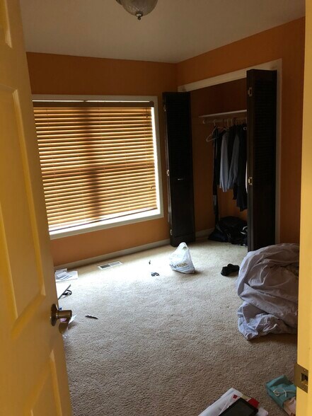 Building Photo - 310 SE Dilke St