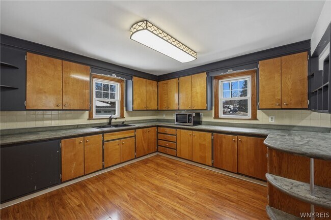 Building Photo - 3667 Fuller Ave