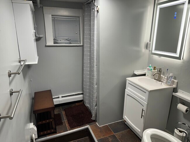 Building Photo - 31 State St