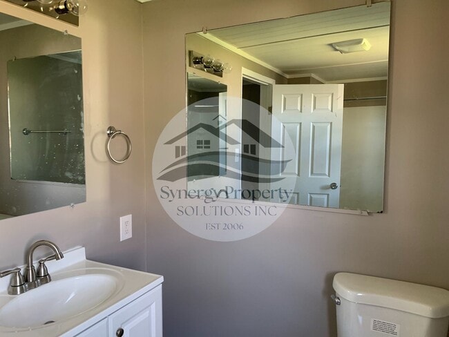 Building Photo - Nice home with Space to grow your Family!