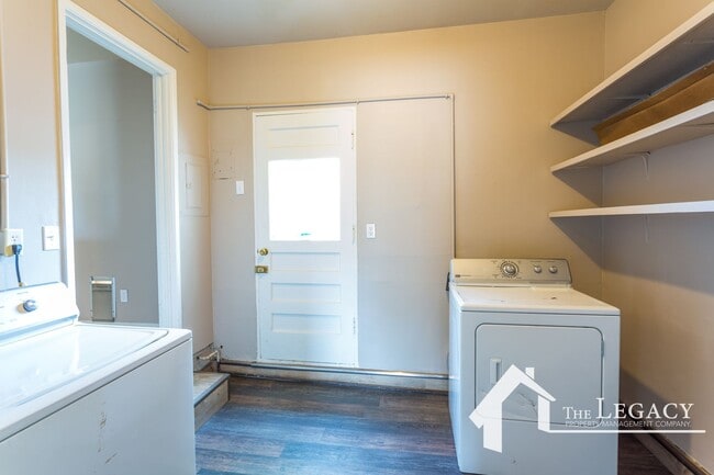 Building Photo - Ranch Style Home