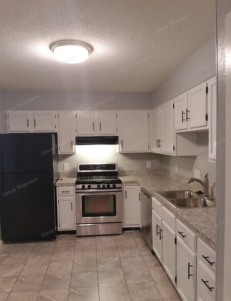 Building Photo - 804B S Okaw