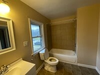 Building Photo - 536 S 11th St