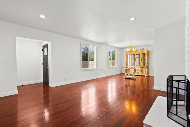 Building Photo - 23036 Burbank Blvd