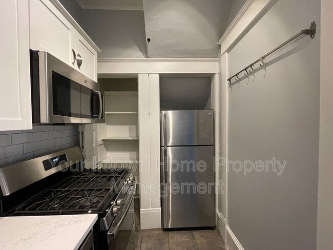Building Photo - 766 St Charles Ave NE