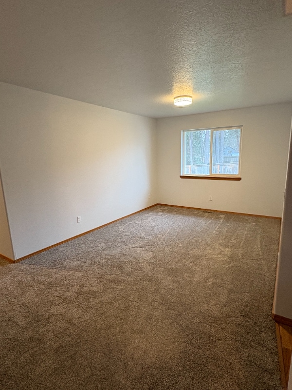 Building Photo - 2120 W Hogan St