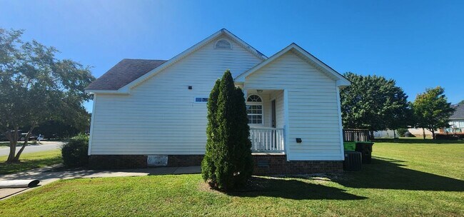Building Photo - 420 Oak Dare Ln