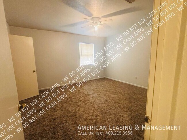 Building Photo - 4675 Collier St