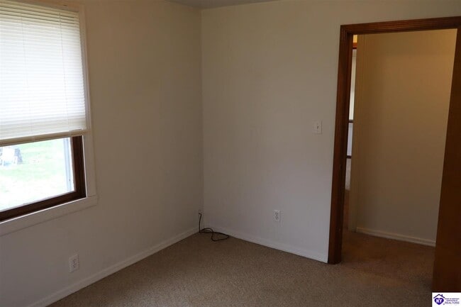 Building Photo - 316 Church St