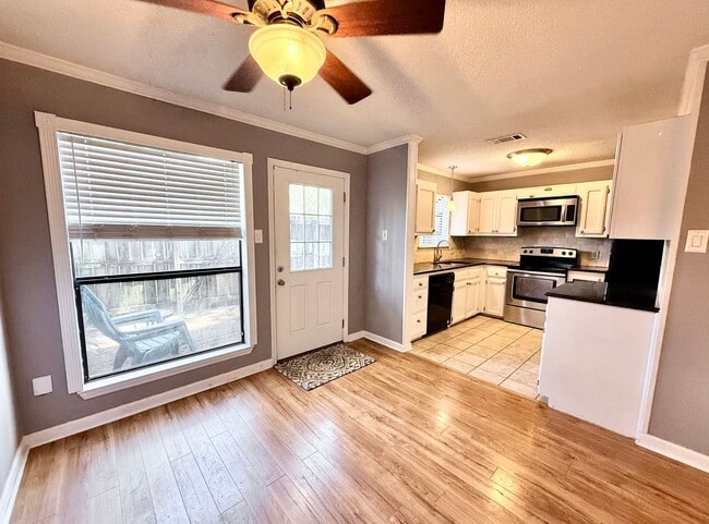 Building Photo - 955 Ridgepoint Ct