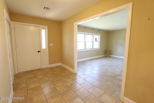 Building Photo - 1540 Birmingham Ave