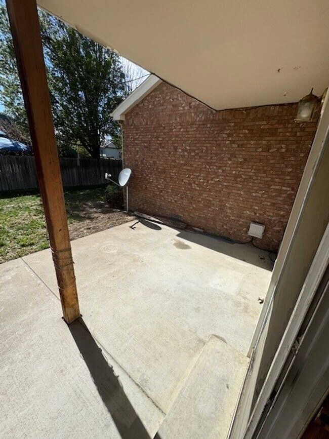 Building Photo - 1025 49th Ave Ct