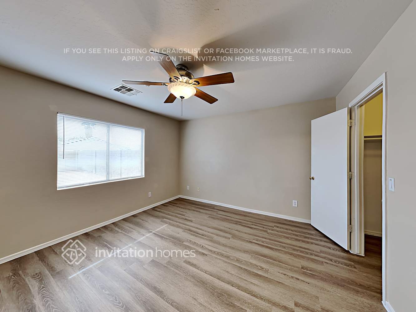 Building Photo - 12425 W Sweetwater Ave