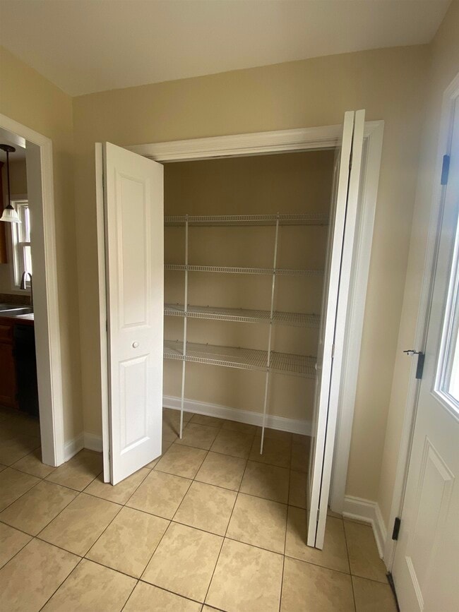 Building Photo - 18 Boulder Dr