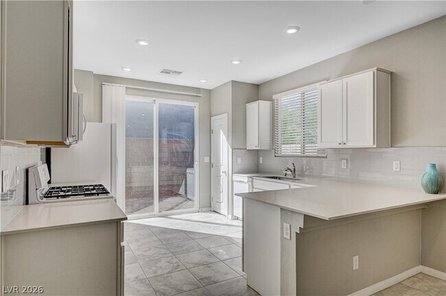 Building Photo - 4275 Tarim St