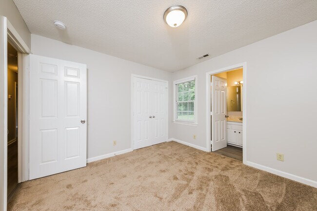 Building Photo - 4316 Cornell Ave