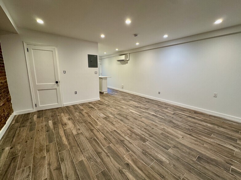 Building Photo - 215 5th St SE