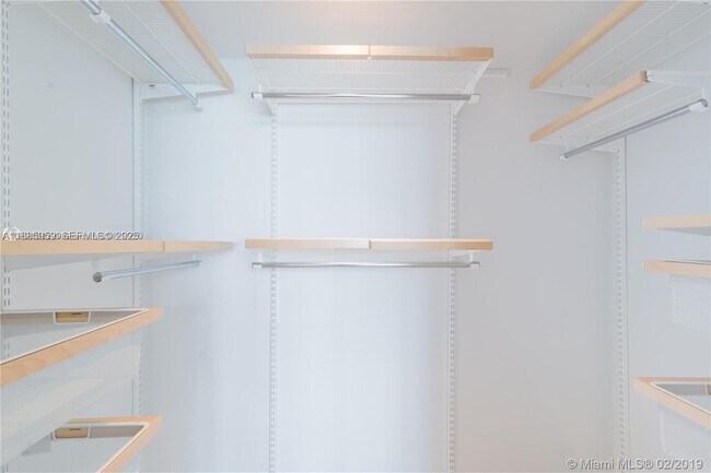 Building Photo - 3 Island Ave