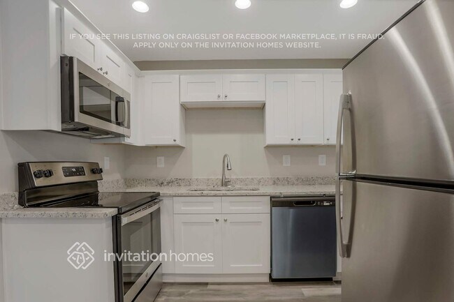 Building Photo - 212 Glenrose Cir SW