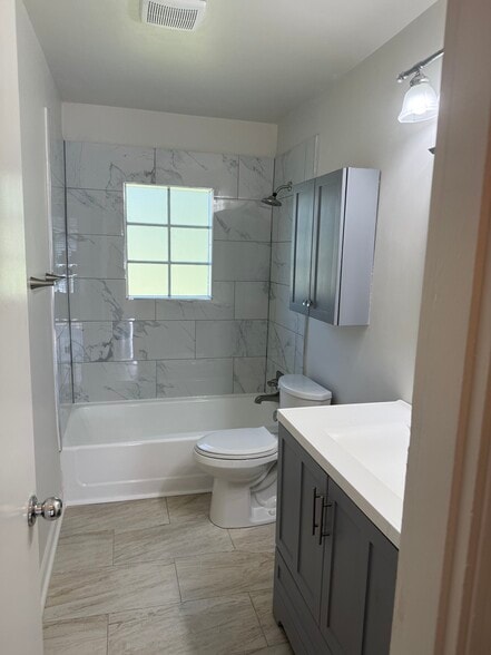 Newly tiled bathroom - 2311 Crestview Drive