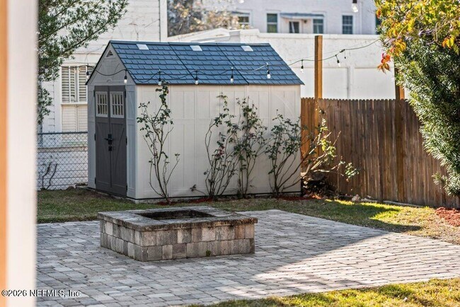 Building Photo - 2843 Oak St