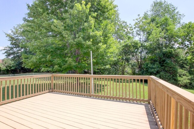 Building Photo - Stunning Brick Front Home With Fireplace And Hardwood Flooring In Sango Area