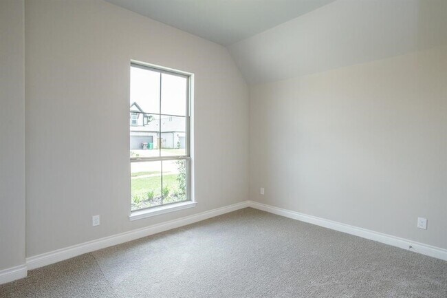 Building Photo - 1639 Rosedale Dr